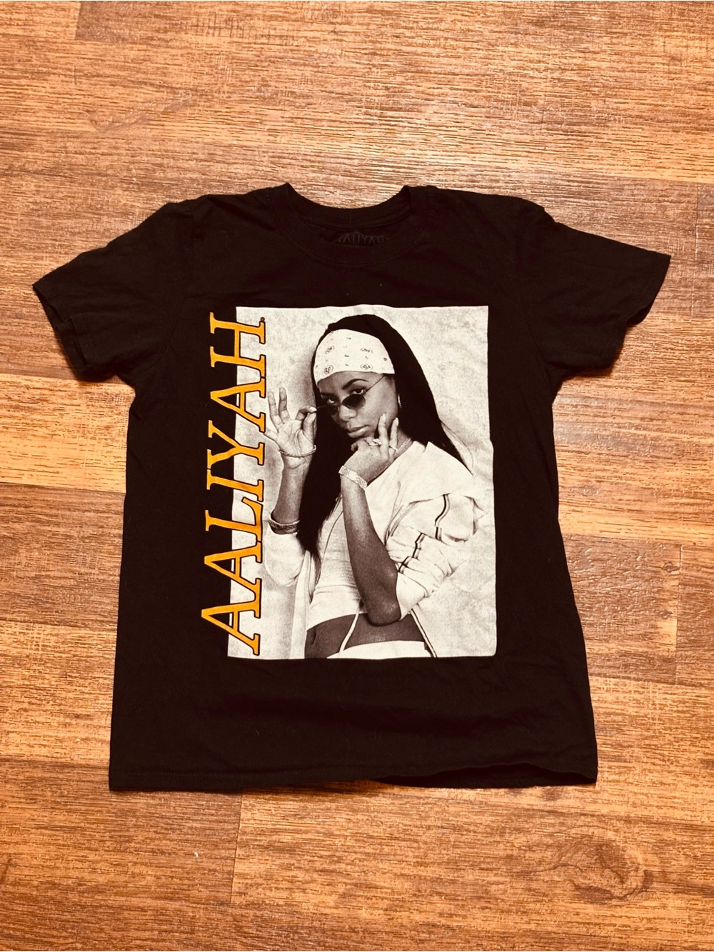 Aaliyah Graphic Short Sleeve Tee - Black